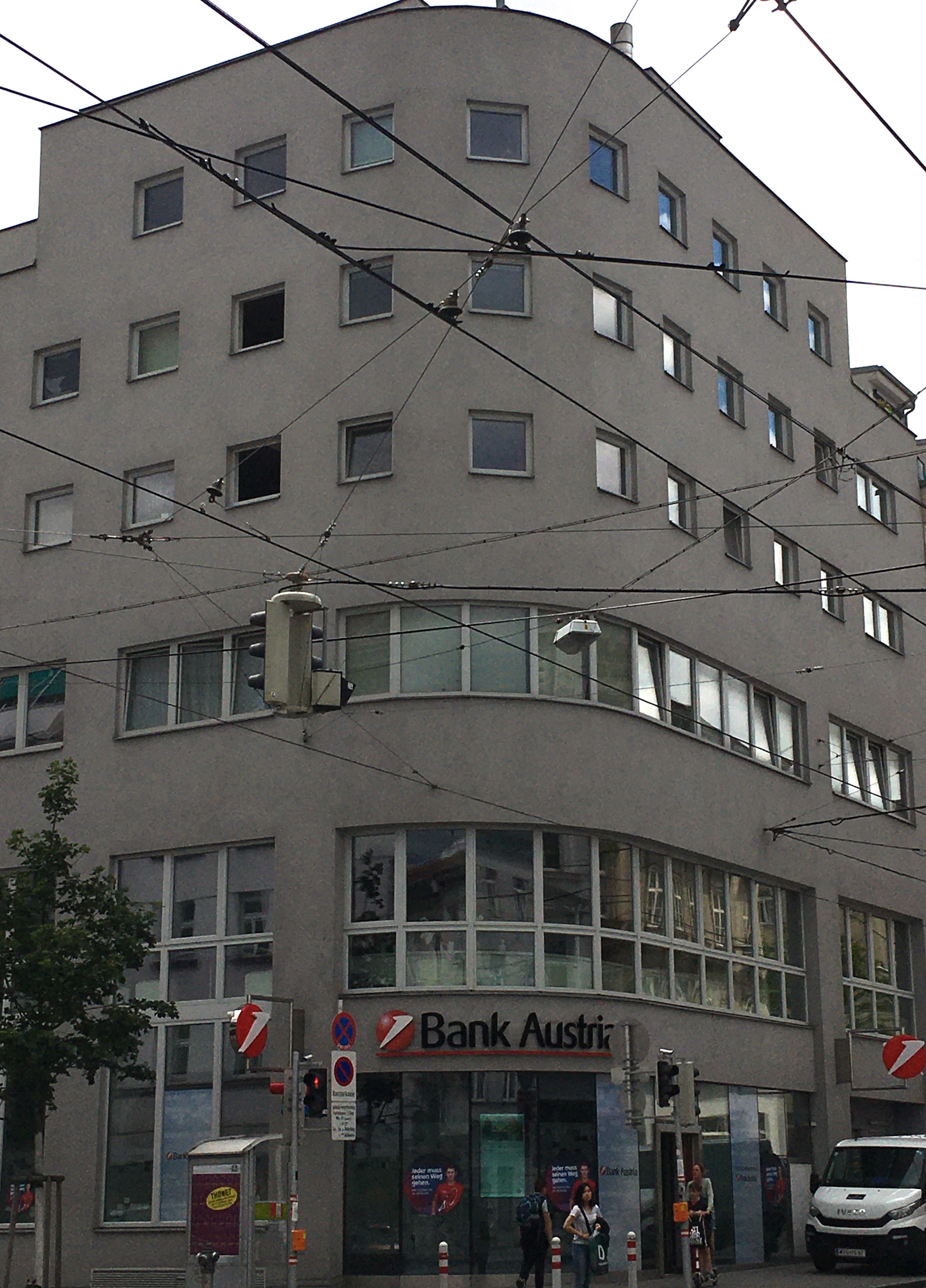 bank1